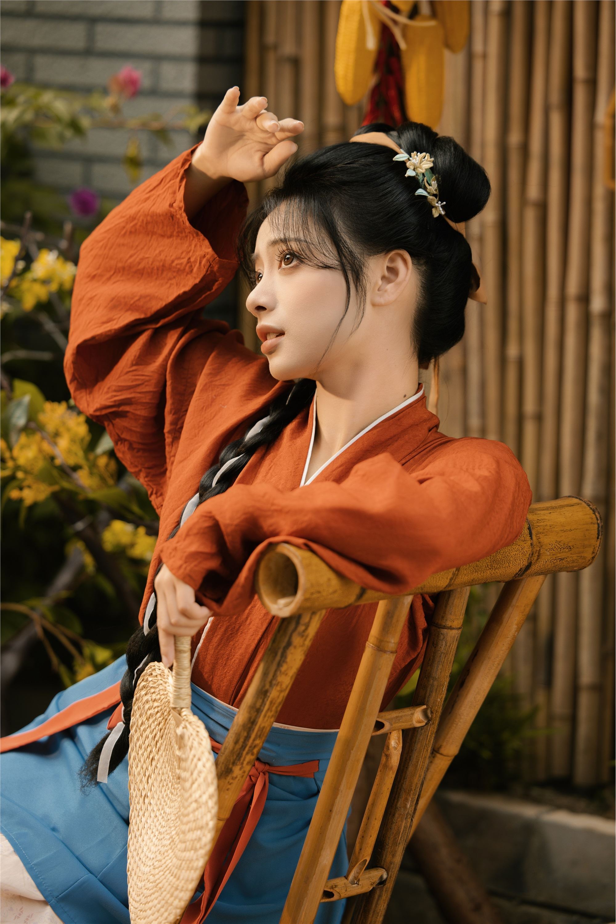 YITUYU艺图语 2025.01.18 晒秋 衔鹿